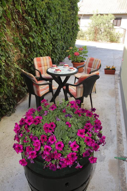Apartments Salona Trogir Exterior foto