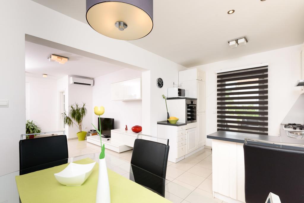 Apartments Salona Trogir Exterior foto